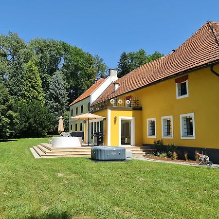 Historischer Gutshof, Bogensportzentrum Kremstal Lägenhet Nussbach Exteriör bild